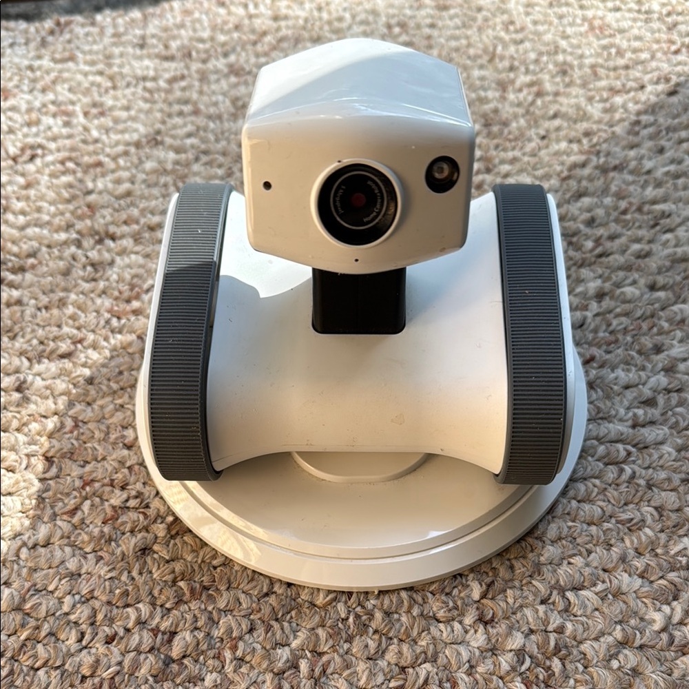 Robot White and Gray Security Camera
